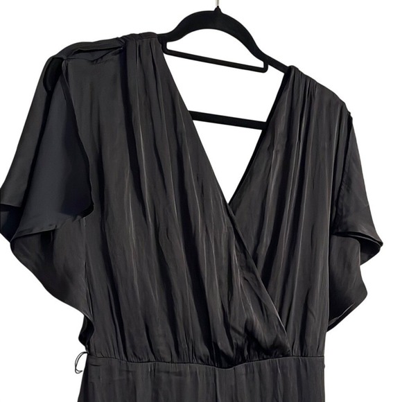 Express Cropped Wide Leg Cocktail V-Neck Jumpsuit Party Pants Black Formal Small - Picture 2 of 5